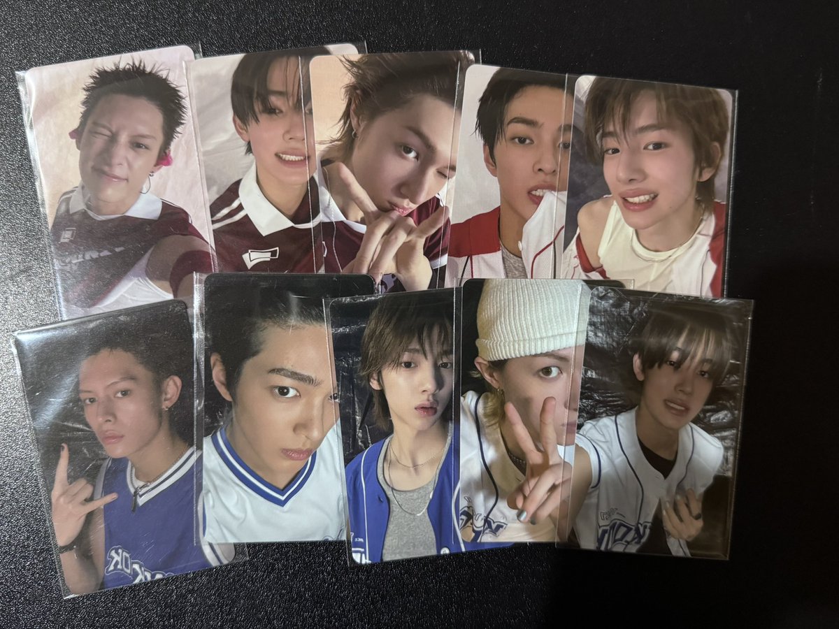 yeongootae's tweet photo. 코르티스 양도

1 set: 4.5  

https://t.co/ifrZXhdBLu
international shipping ✅ paypal ✅
waste time ❌

CORTIS Greengreen redred 사녹 sell 대리 포카 띔 교복 pob pc photocard martin james juhoon seonghyeon keonho 마틴 제임스 주훈 성현 건호 레드레드 https://t.co/5q2ZMRDe6M