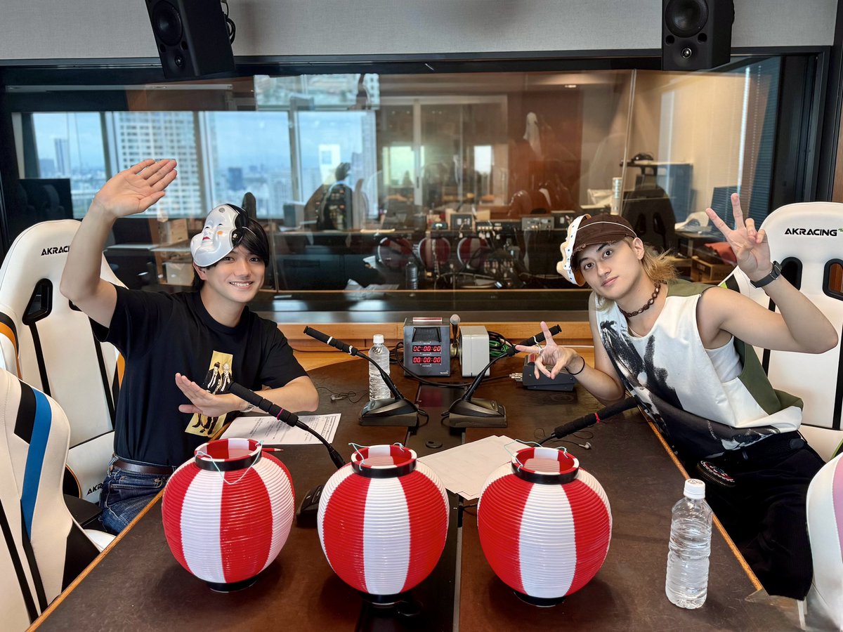 A_yantan1179's tweet photo. 今夜の担当は！

#Aぇǃgroup
#正門良規
#小島健

先日出演した歌番組の裏話
夏話も盛りだくさん！

番組後半では
夏らしくかき氷を食します🍧

夏休みを謳歌しているあなたも
仕事を頑張っているあなたも
今日は夏気分でお聴きください。

ポストは『#Aぇヤンタン』で
たくさんよろしくお願いします！ https://t.co/8XrsSFqAsS