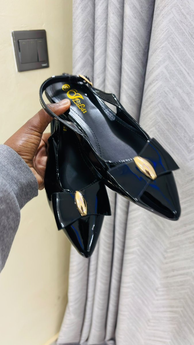 Nanaban1902's tweet photo. K35000 small cuts 
Sizes 37-42
Available in Lilongwe 49
Text me on 0984666586 https://t.co/mbCWkRMaZX