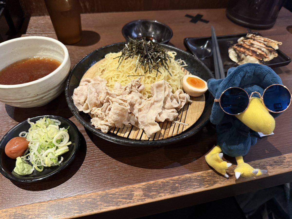 akito_poke_'s tweet photo. ポケカフリーの後4人でラーメン🍜
くらむぼんさんとやなとうるさんで！
うるさんお疲れ様笑沢山食べたね https://t.co/7v1WKlAcsH