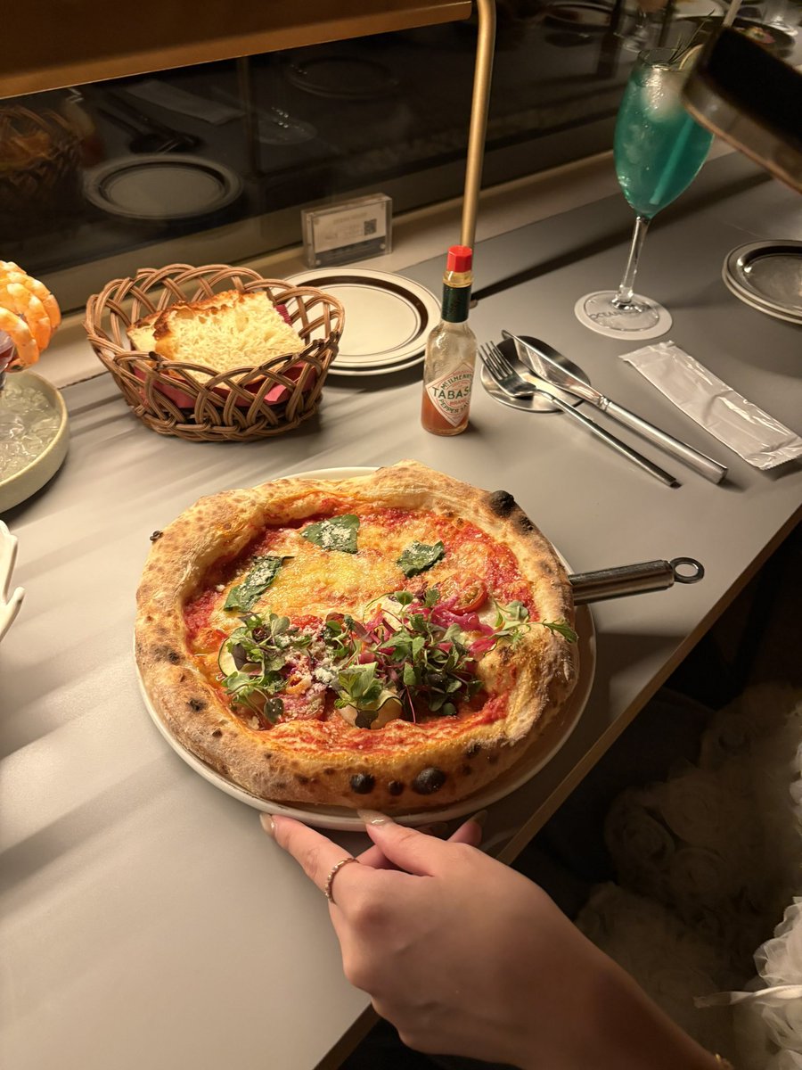 aly020440's tweet photo. オーシャンビューで雰囲気良すぎるし、そのうえご飯も本当に美味しくて最高だった🍸🤍特にエビがぷりぷりで、チリソースとの相性が良すぎた🦐 #日常垢

📍OCEAN HOUSE https://t.co/sczSn2Yzxd