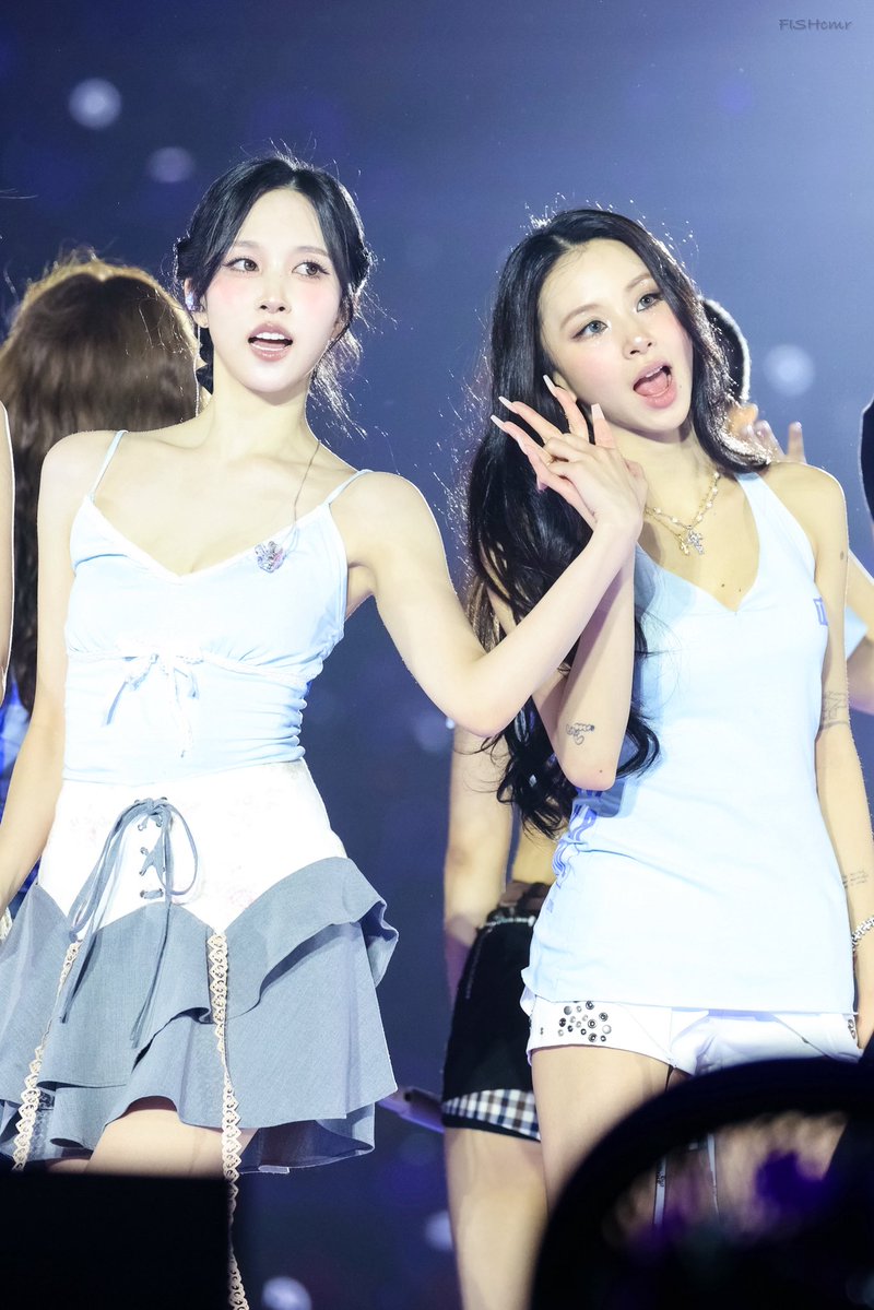 fishcmr's tweet photo. 260711 THIS IS FOR in SEOUL Day2

🐧🐯

#TWICE #MINA #CHAEYOUNG
#트와이스 #미나 #ミナ #채영 #チェヨン https://t.co/nreBaUTzvO