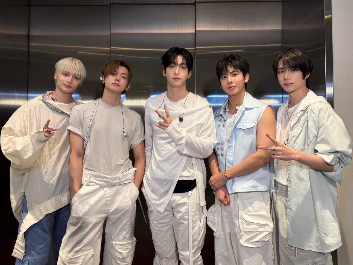 chocomint190304's tweet photo. なんかスビンって他の4人とこんなに身長差あったっけ https://t.co/nSYIZqR3NS