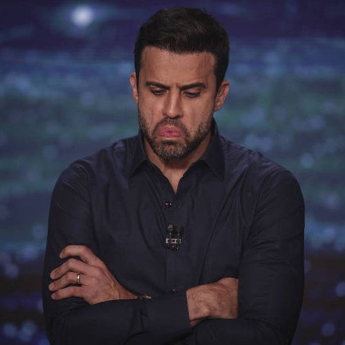 republiqueBRA's tweet photo. 🎙️ 💥 Igor 3K diz que Pablo Marçal “infringiu o nono mandamento” na última eleição que disputou, em 2024, e relembra a acusação falsa sobre um contrato inexistente de R$ 500 mil entre o Flow e a Prefeitura de São Paulo (SP):

🗣️ “Na eleição (de 2024), ele infringiu o nono mandamento, que é ‘não levantarás falso testemunho contra o teu próximo’, mais de uma vez, contra mais de uma pessoa. O principal e talvez o alvo mais célebre tenha sido o Boulos. Ele objetivamente disse que eu peguei dinheiro da prefeitura para fazer um debate que o atrapalharia. Ele foi pra TV aberta falar esse tipo de coisa.”
