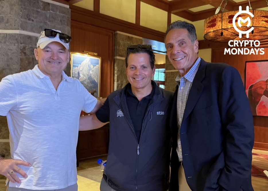 Crypt0Mondays's tweet photo. A fun time was had by all at CryptoMondays Jackson Hole!  Celebs CryptoMondays Founder @loukerner, The Legendary "Mooch" @Scaramucci and 56th Governor of the State of New York and former Attorney General @andrewcuomo  . . oh what night!🚀

Thank you @coinbase! https://t.co/cXmxNCJV7h