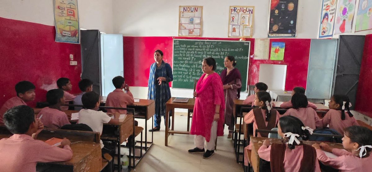 basicshiksha_up's tweet photo. विद्यालय में शिक्षा और व्यवस्थाओं की परखी गई गुणवत्ता

उच्च प्राथमिक विद्यालय कन्या सिवाया, विकास क्षेत्र दौराला, मेरठ में जिला बेसिक शिक्षा अधिकारी श्रीमती आशा चौधरी ने विद्यालय का निरीक्षण किया। इस दौरान उन्होंने सत्र परीक्षा की व्यवस्थाओं का जायजा लिया और विद्यार्थियों से संवाद किया।

बेसिक शिक्षा विभाग विद्यालयों में गुणवत्तापूर्ण शिक्षण, विद्यार्थियों के पोषण और बेहतर शैक्षिक वातावरण सुनिश्चित करने के लिए निरंतर प्रयासरत है।

निरीक्षण के दौरान व्यवस्थाओं को और प्रभावी बनाने के लिए आवश्यक दिशा-निर्देश भी दिए गए।

 #SchoolEducation #SamagraShiksha #BasicEducationUP #BasicShikshaUP