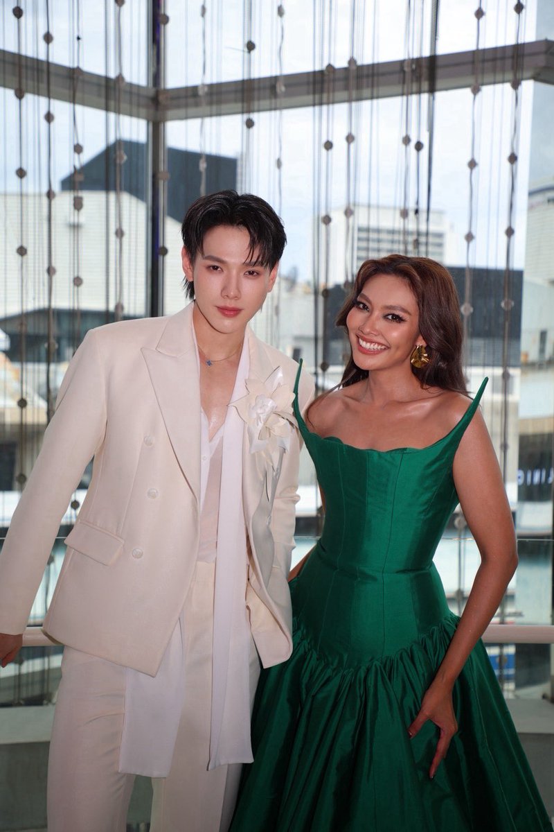 OneMusic31's tweet photo. แก้ม วิชญาณี และ ต้าห์อู๋ พิทยา ศิลปินจาก one music เข้าร่วมการแข่งขันในรายการ  THAILAND’S CHOSEN ONE

ฝากเป็นกำลังใจให้พี่แก้ม และ ต้าห์อู๋ [จากทีม MANG x DAOU] ด้วยนะครับบ 🙏❤️

#GamWichayanee #DAOU
#ThailandsChosenOne
#Eurovision #EurovisionAsia
#onemusic https://t.co/NsQHJLPX9t