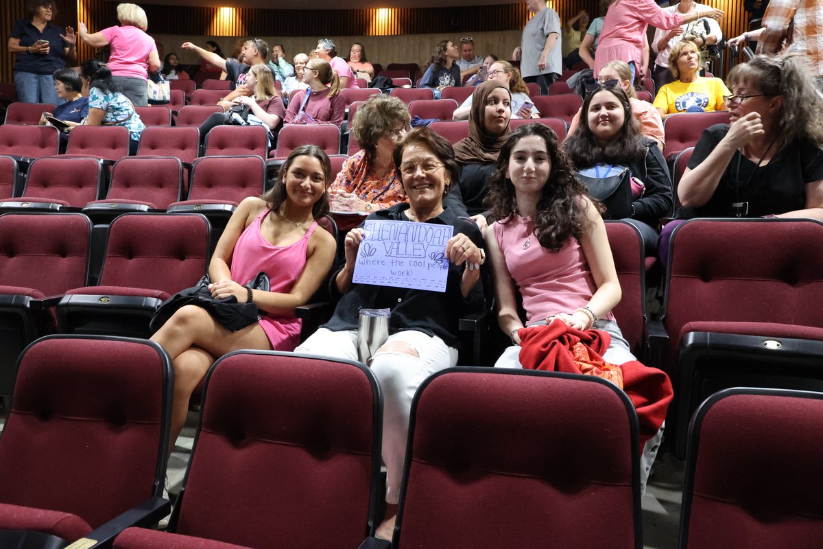 RockwoodSupt's tweet photo. Pleased to join @ParkwaySupt Dr. Schneider welcoming back the Parkway-Rockwood Adventure Club team yesterday! We couldn't do what we do for kids without these dedicated caregivers who start and end their days supporting students. #WelcomeBack2026 #BuildingonthePromise https://t.co/77BAxrz23Y