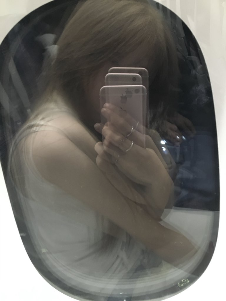 oqxze's tweet photo. 저 중국에서 열심히 놀고있어요//
ㅈㅉ다좋은데와이파이안되고데이터느림하제발 https://t.co/qkE8mzu7gB