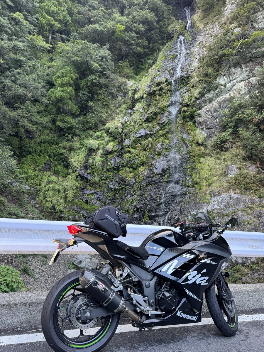 fripexobu's tweet photo. なんとか滑り込み！！
これからもよろしく(̨̡ ¨̮ )̧̢

#バイクの日 https://t.co/5GzT8bPNpe