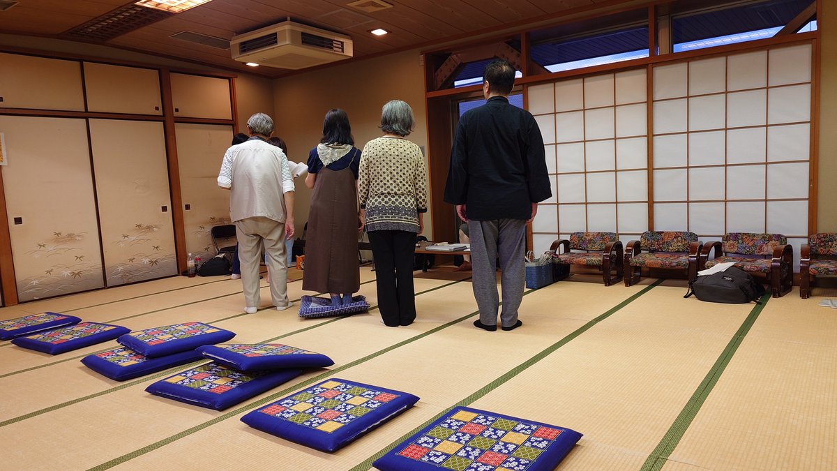 SMZ19650810's tweet photo. 本日は水曜日でしたが、ペルソナの稽古へ。
昨日の稽古での不安点の理解と解消を主目的に稽古に臨みました。でもまた新しい動きが加わったので、不安点の積み重ねですが（笑）。

#ペルソナ叢書　#宮沢賢治 https://t.co/6UmQVSC65Q