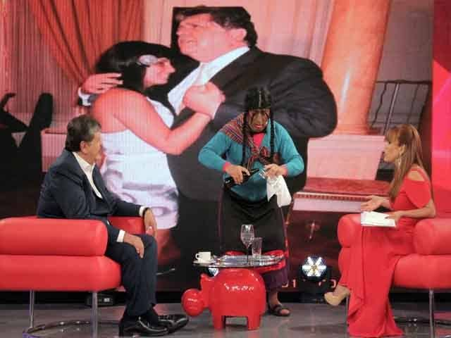 fredwinfre's tweet photo. @MagalyTvLaFirme @magalyperu jajajajajajajaja... que cómica!
Toda la vida le haz dado "circo para el pueblo" a los gobiernos de turno. https://t.co/mhSWr4Keat