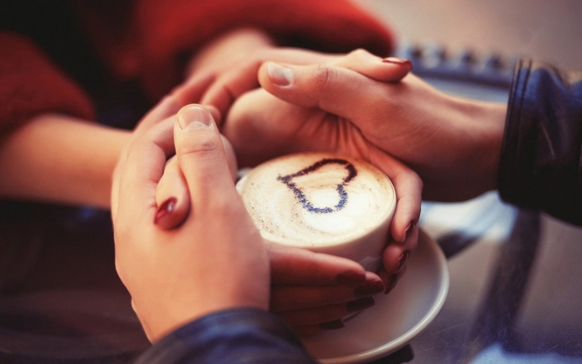 Lildooniemailc2's tweet photo. Missing the person next to you but feeling their presence in every little thing—coffee at the same time, song on repeat, and late-night texts. Distance doesn’t break the connection. https://t.co/Nfsixsca2j