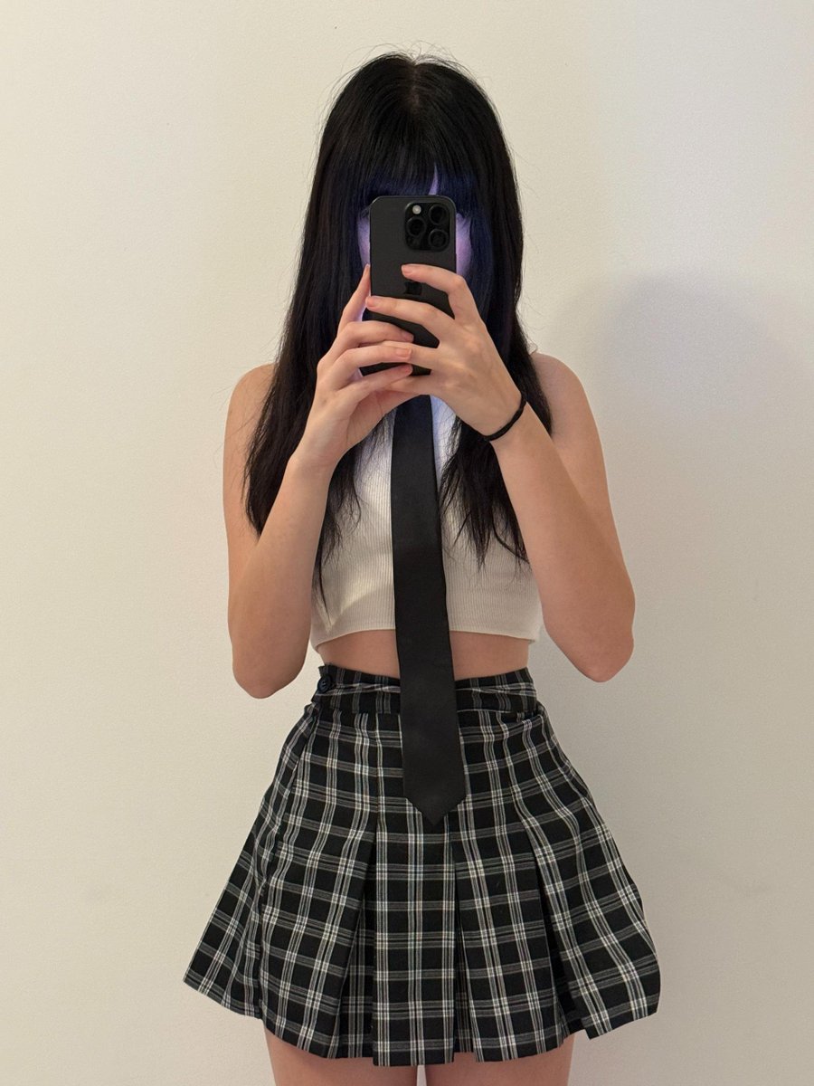 FlirtyLina_'s tweet photo. Your guilty pleasure :3 https://t.co/JcXGtc4aSd