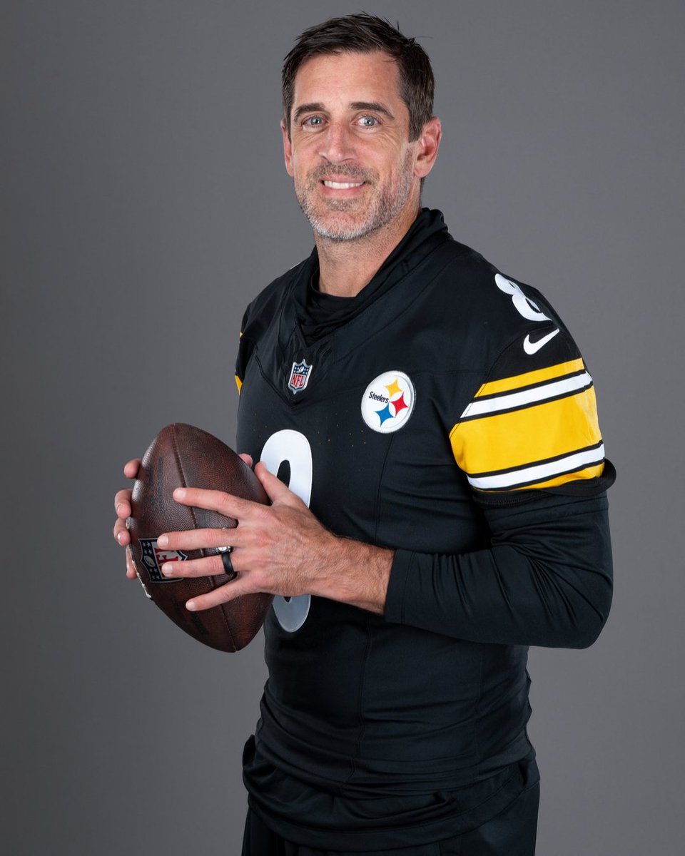 NFL's tweet photo. One last ride for @AaronRodgers12 🫡 https://t.co/BAGG4p9M2G