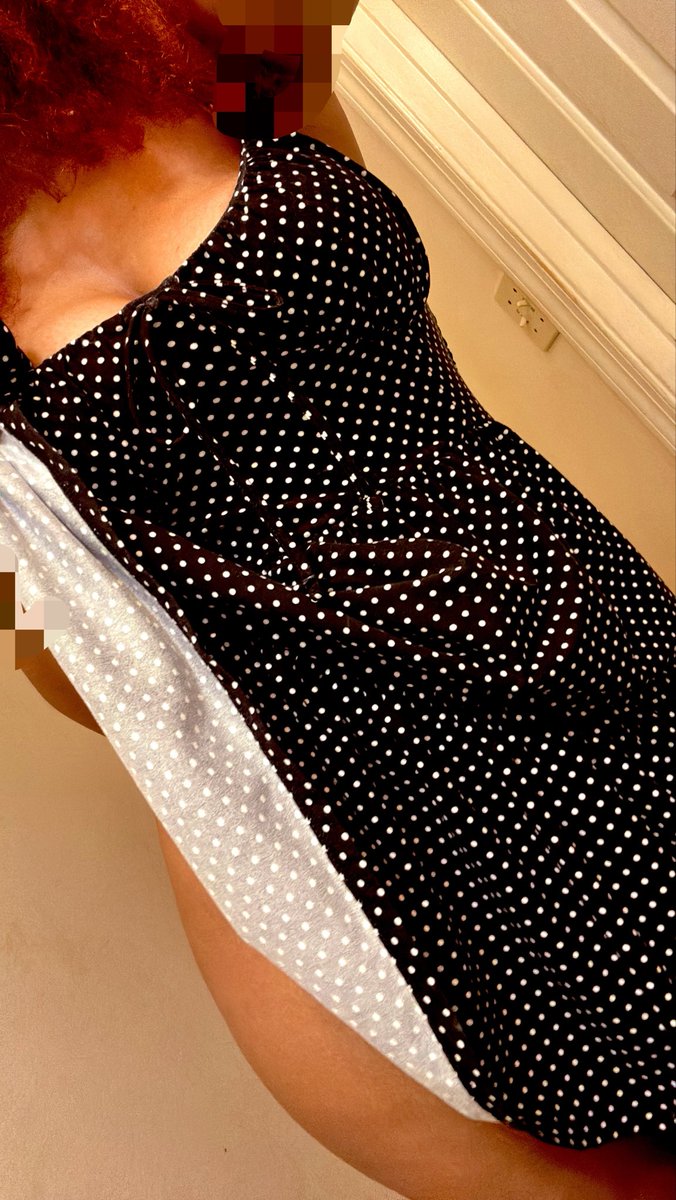 2timexx_'s tweet photo. Before I creamed on his face in my house dress😽 https://t.co/PbHFwq05bU