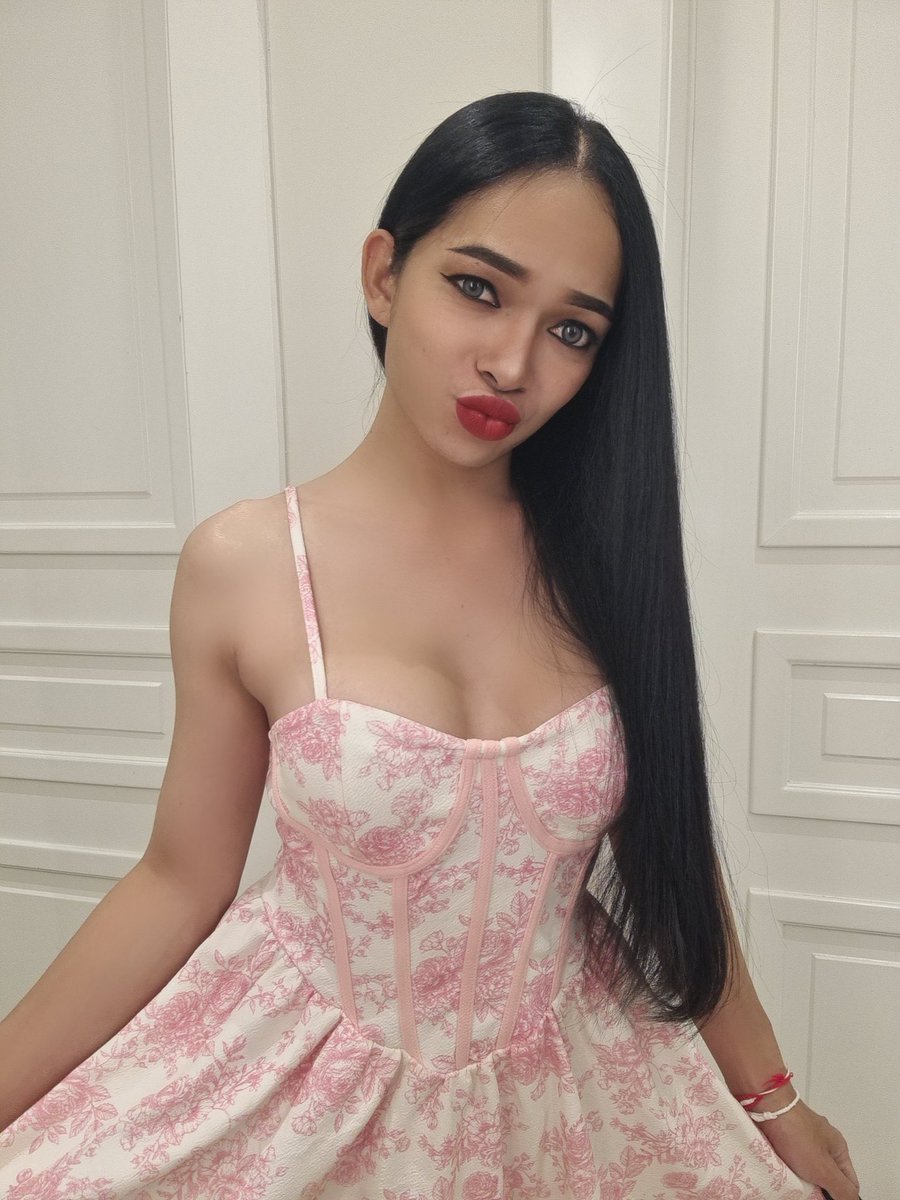 factoroy's tweet photo. ##ladyboy_saudi #ladyboy_riyadh #ladyboy_in_riyadh #ladyboy_both_in_Riyadh 
Give me Kiss 💋 https://t.co/spnvJL29aA