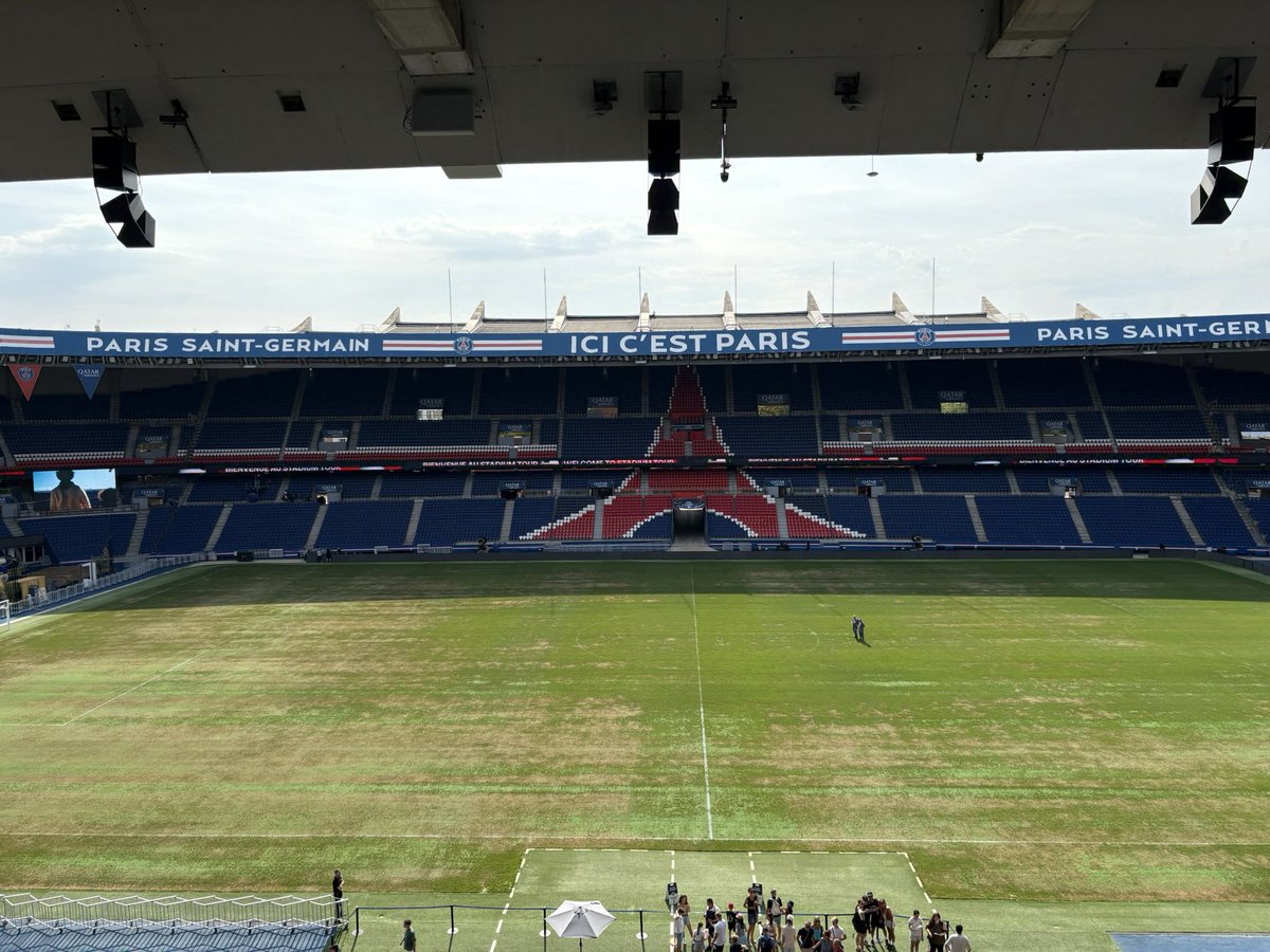 McTimlly's tweet photo. Vilain RC Lens qui a pas joué le Trophée des Champions au Parc.... https://t.co/OZizXK25GK