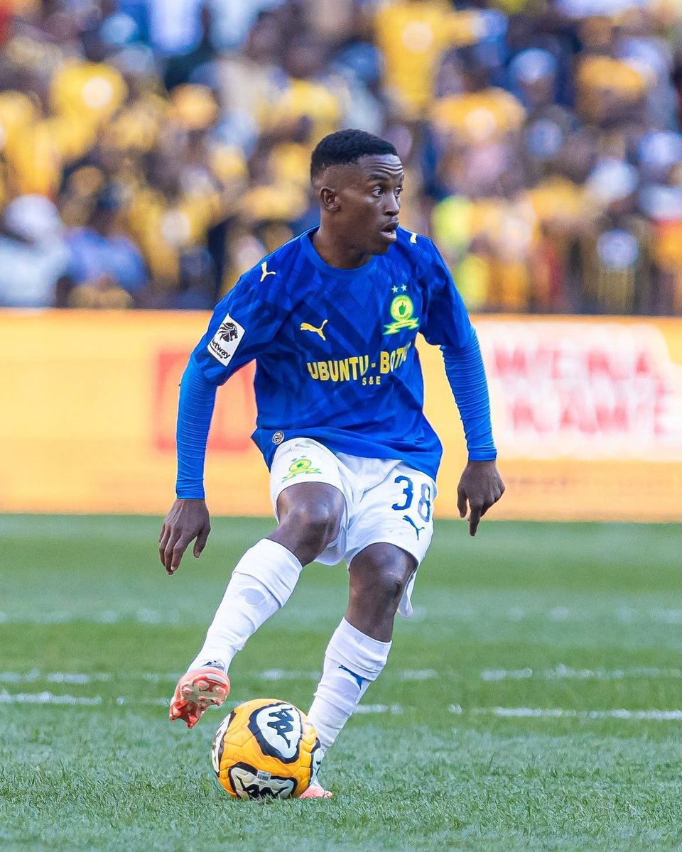 floss_reigh's tweet photo. Whoever was responsible for hijacking that Ndlovu deal must be given a bonus 😭😍 @Masandawana https://t.co/pqzNXhxgMn