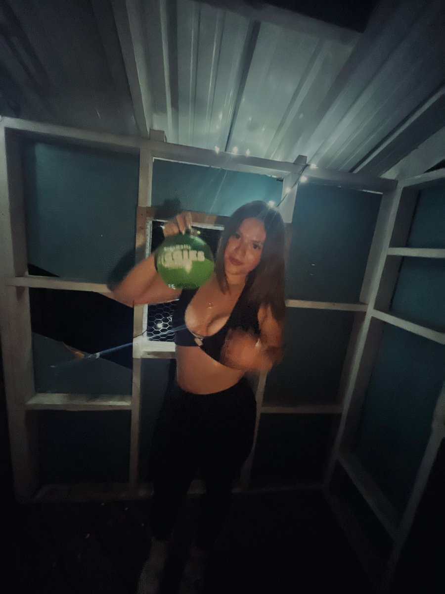 nnak3nn's tweet photo. love some balls 🍻😉 #buzz #contentcreator https://t.co/wxD0gPmH7b