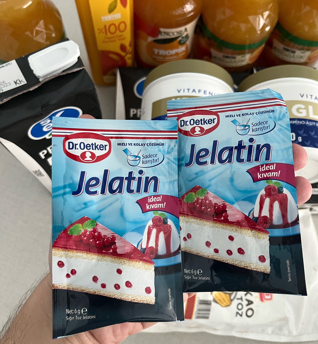 dogalmaxx's tweet photo. HAKİKİ DONDURMA YİYECEĞİZ

LİTRELERCE SÜT ve OJ İÇECEĞİZ

HER AKŞAM JELATİN TÜKETECEĞİZ

Şeker, Glisin, Kakao, Tereyağı, Kahve, Mantar, Yumurta, Havuç, Meyve, HCY, Sirke, Jelatin, Sakatat, Et, OJ, Pirinç, Patates, Peynir, Bal gibi dopaminerjik gıdalar hayatımızda sürekli olacak! https://t.co/PBDqZI0CfN