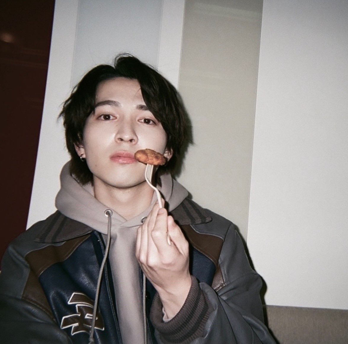 yoshidanuma's tweet photo. メロいもおもろいもいけるなんて逆に何ができないんだ吉田仁人 https://t.co/fCCzAA6xqb