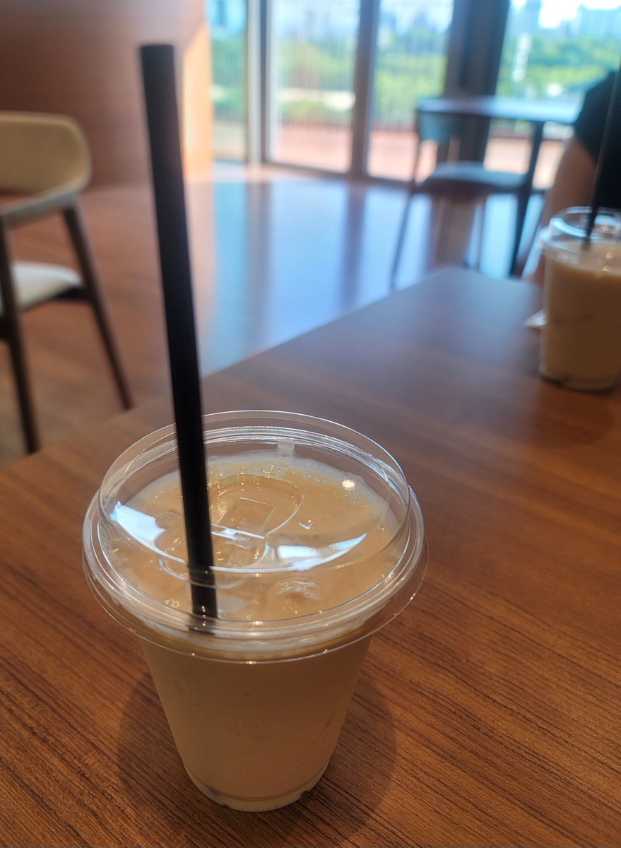 oja0218's tweet photo. そういえばちゃんと会社訪問も楽しみました。「飲み物は２つまでＯＫです」「大阪のカフェに絶対あるミックスジュースが、うちにもあります！」という独特文化がとても面白い。
定食、これで480円。なのにご馳走してもらうという甘えっぷり。引き続き頑張って働きますね。 https://t.co/8g8bhrs7jJ