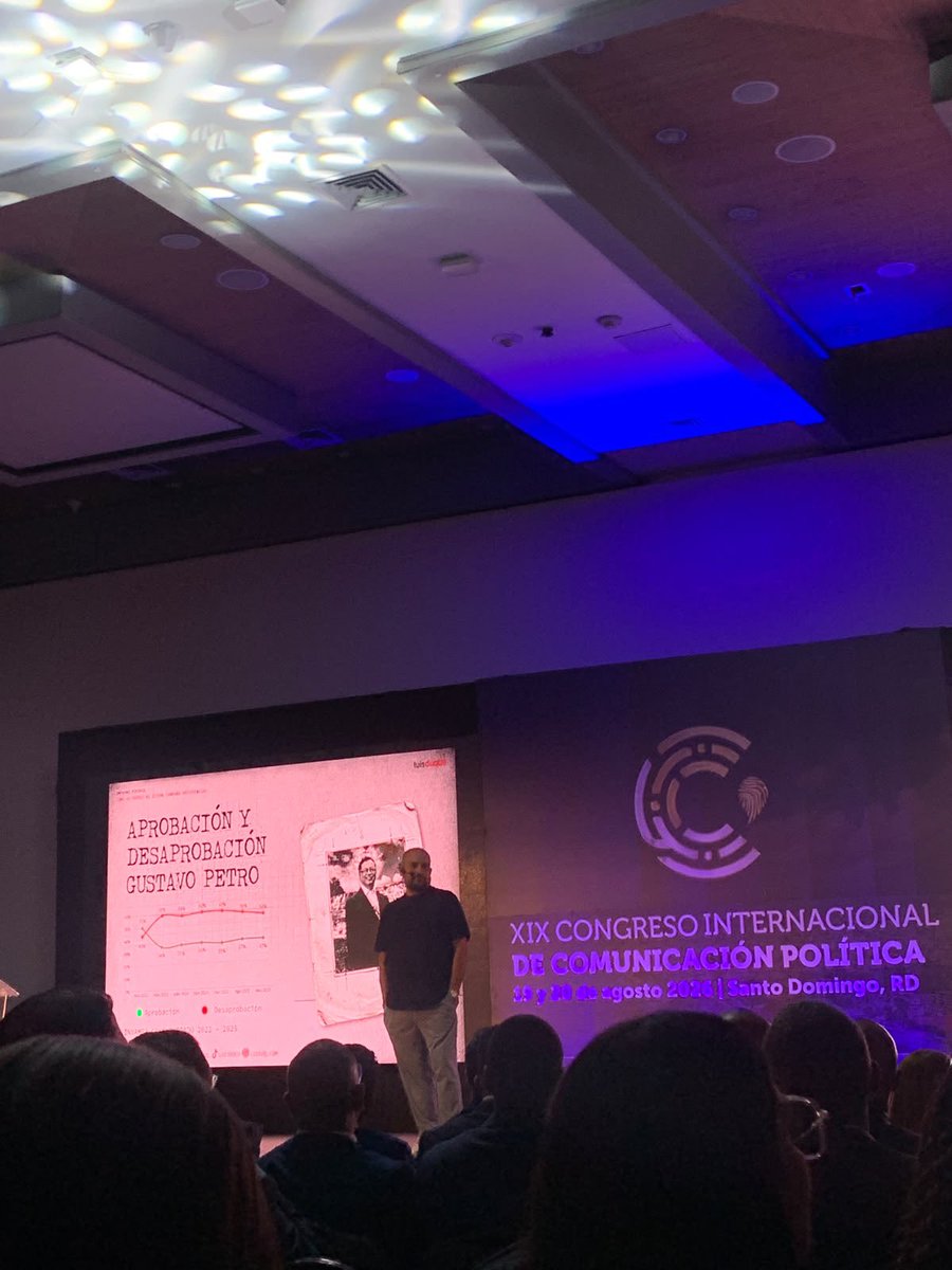brenyermedinave's tweet photo. @LuisDQ_ “El ejercicio más difícil que tiene un estratega, es hacer viable una opción” 

#CongresoRD @CumbreCP @CumbreOnline @PolitologosD https://t.co/N2x9EWpZ2B