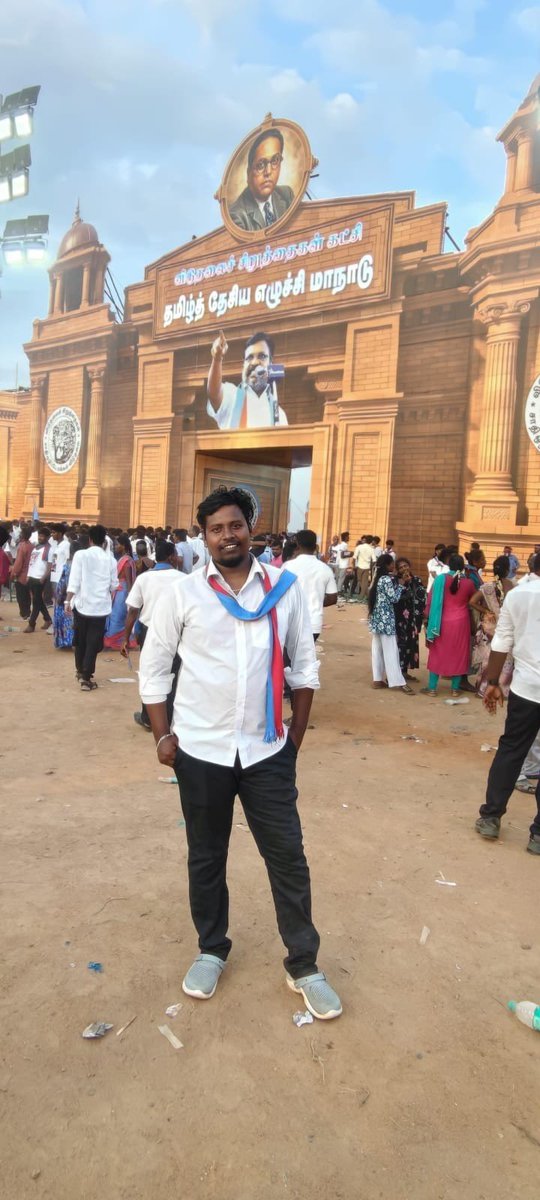 KamaaK23012's tweet photo. கரையும் களிமண் என்று சொன்னார்கள் ஆனால் #விசிக கற்பாறை என்று நிரூபித்தோம்..
@thirumaofficial
@VckBalaji
@sinthanaivck
#VCKProtest
#ayyanallur https://t.co/BnX3DHZoKs