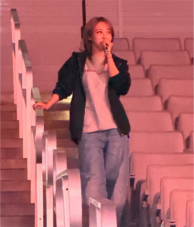 mascbyul's tweet photo. my favorite masc lesbian is here https://t.co/XDLq24pGC1