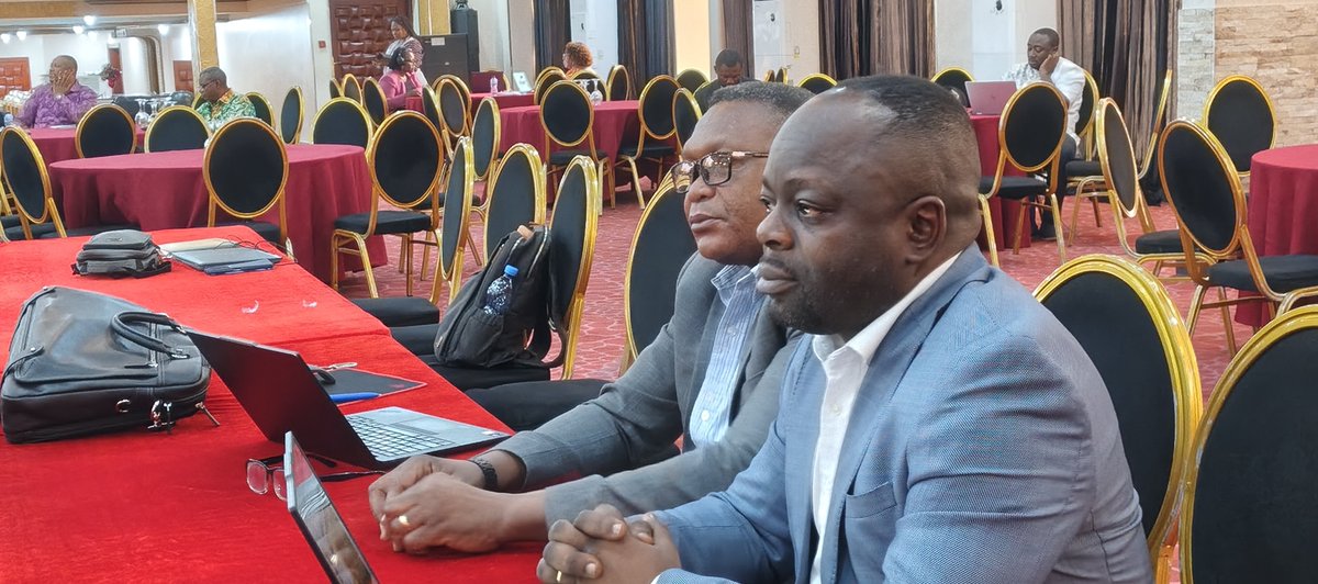 EchangeT39425's tweet photo. #RDC 🇨🇩 | Santé
Le Dr Audrey MULUMBA WA KAMBA, Directeur du @Pev_rdcongo a clôturé ce mercredi 19 août 2026 à Kinshasa, le briefing des superviseurs centraux pour la Journée Locale de Vaccination #JLV prévue en septembre 2026 dans 9 provinces.
#PEV #Vaccination #ZeroPolio https://t.co/DkDI2weEmS