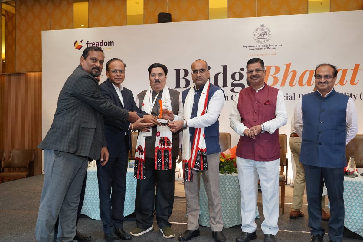 SujeetKOfficial's tweet photo. Pleased to join the Valedictory Ceremony at BRIDGEBHARAT 2026.

Sustainable progress requires a strong bridge between capital and community. Inspiring to see leaders gather to reimagine CSR as a strategic tool for long-term nation-building. 

#CSR #Odisha #BridgeBharat2026 https://t.co/MQpohtDwmJ