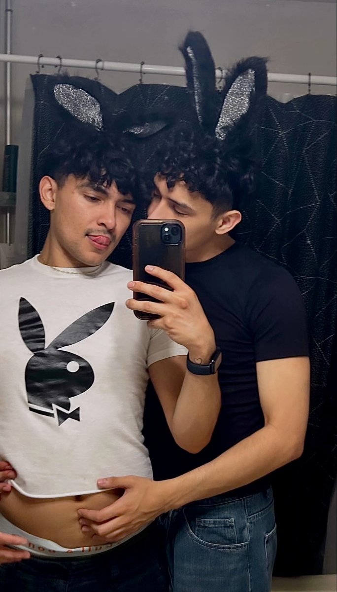 KageCristian's tweet photo. first year w my husband 🥰 the only person who can make my soul smile so he stuck w me for LIFE https://t.co/WA9CLixebd