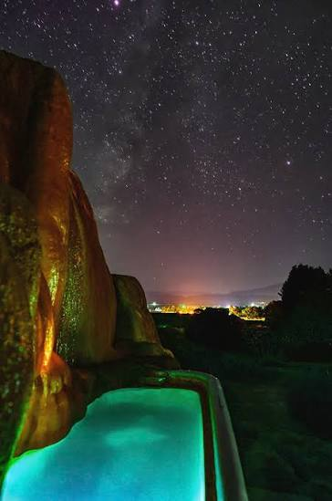 TheBiboSezSo's tweet photo. #haikuhorrorprompt @haikuprompt @PGPayT #1852: #eldritch
#OurPoetryX @OurPoetryX 8/20: "under the stars"
#vss365 @BethCGreenberg 8/19: #soap
eldritch seductress
showering under the stars
soapy succubus https://t.co/lQ1XQeMlx3