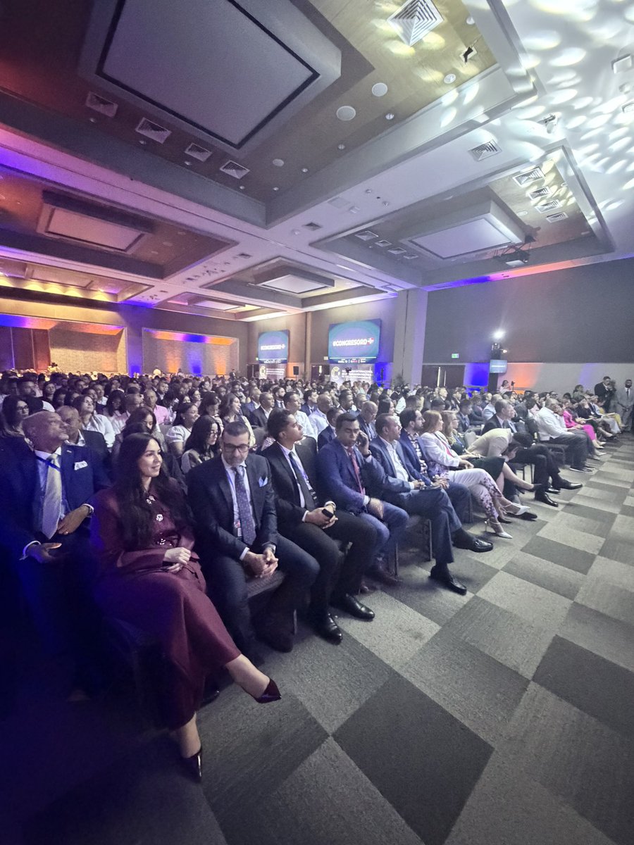 Noemirg1992's tweet photo. La capacitación en comunicación política es fundamental para comprender mejor los nuevos escenarios, fortalecer nuestras habilidades y comunicar con mayor estrategia y responsabilidad. ##CongresoRD https://t.co/OsU0ggtwRW