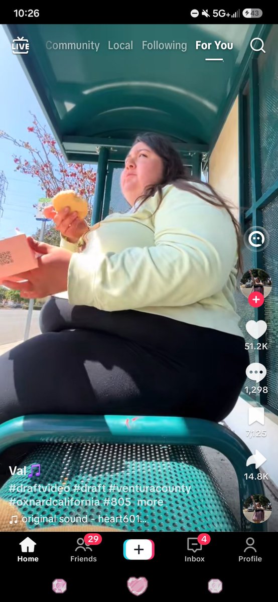 samiluvs1234's tweet photo. These type of videos HAVE to be ragebait bro. https://t.co/WX93ujM0Rx
