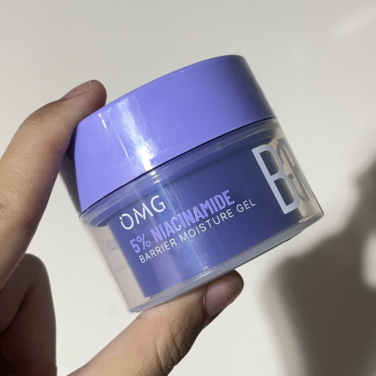 cryingbubbies's tweet photo. step 3: moist! milky gel tekstur yang nyaman banget di kulitt akuu🫰 kusam, noda hitam, gradakan langsung GONEEE https://t.co/LBUKegKyqG