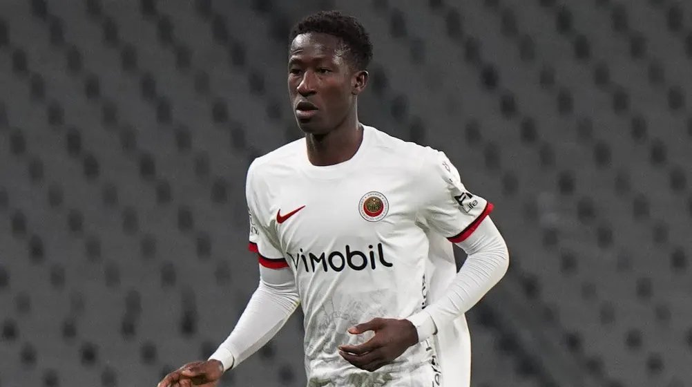 90inotesi's tweet photo. 🔥Diabate Newcastle United ile 4+1 yıllık anlaşma sağladı! 

📅1 yıl kiralık olarak Gençlerbirliği’nde kalacak.

🔙Devre arası geri çağırma maddesi var. 

💰Oyuncu oynadığı taktirde Gençlerbirliği bu kiralamadan bonus kazanacak.

(@resatcan_ozbdak) https://t.co/4dFavqZokh