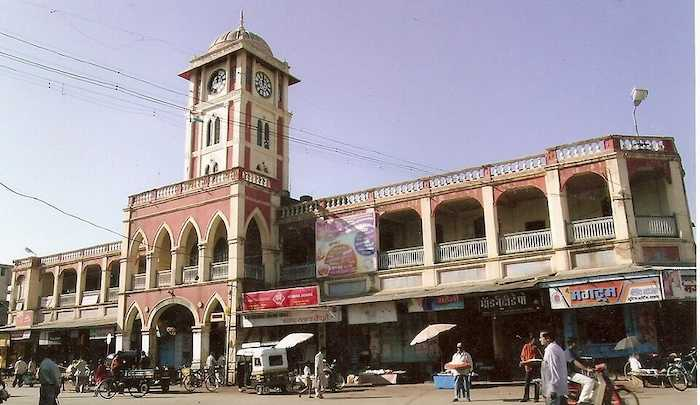 jihadwatchRS's tweet photo. India: Muslim stabs his Hindu neighbor to death, had told the Hindus they shouldn’t live there, it was his area

There are those who would have you believe that Muslims are persecuted and harassed in India. In reality, jihadis are emboldened and assertive there, and growing more aggressive by the day. A cowed and persecuted population does not behave the way Farid Abdul Sheikh does in this incident.

OpIndia, August 17, 2026: "On Saturday morning, 15th August, a routine disagreement between neighbours over garbage took a deadly turn in Kupwad, Sangli district of Maharashtra, leaving a 35-year-old woman dead and her husband seriously injured. Manisha Mohan Kesarekar was stabbed several times, while her husband, Mohan Nagappa Kesarekar, 45, suffered a serious head injury after being hit with a hammer by Farid Abdul Sheikh…."

Read more at the link in the next post.