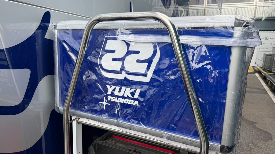 fairyvobo's tweet photo. ohmygodohmygodohmygod THE 22 IS BACK AT VCARB ALREADY https://t.co/8ncRtp98Qx