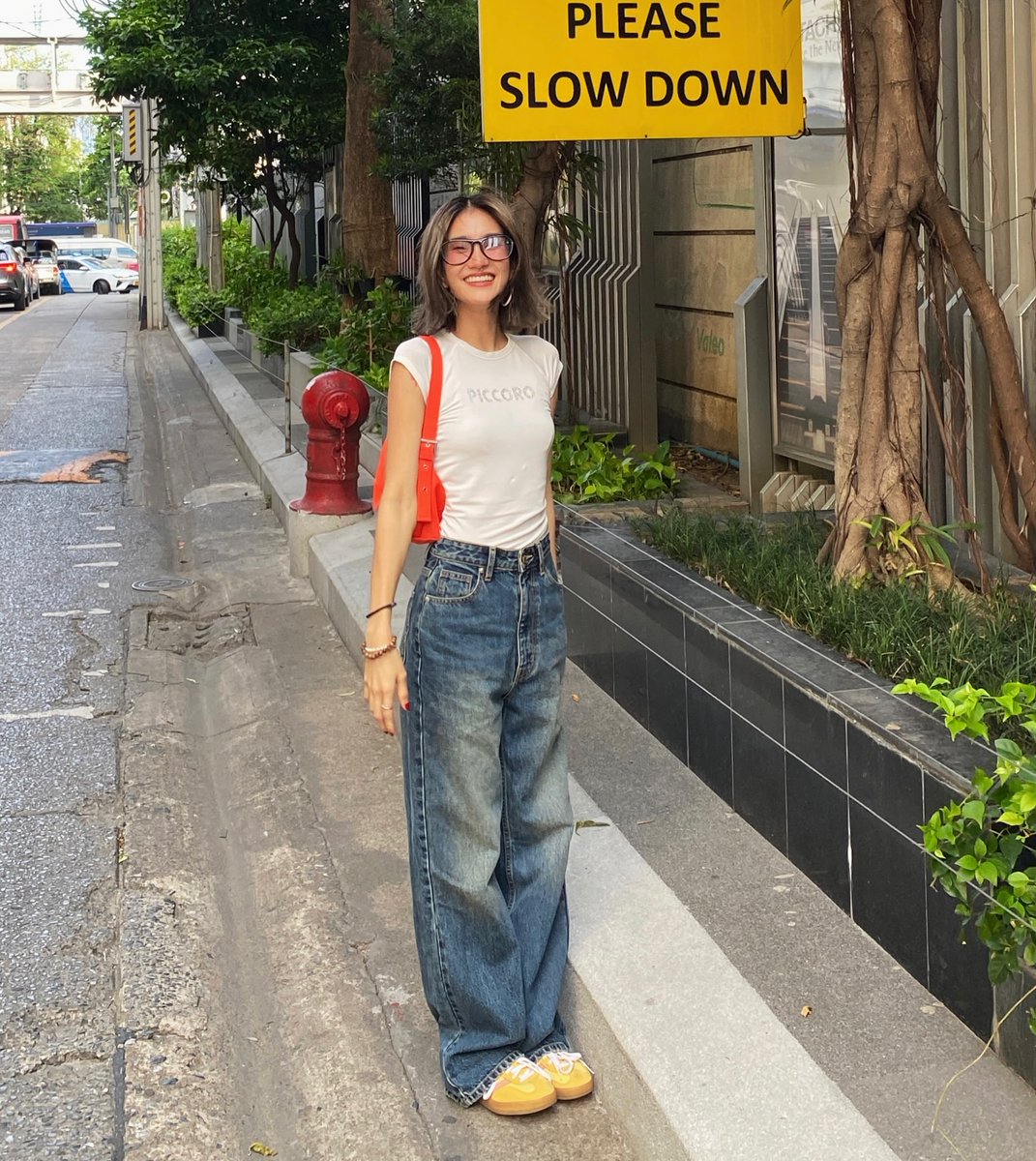 kasaliberal's tweet photo. Howdy! 🌻 Don’t forget: the world is a better place with you in it—go shine today! 🦋
UtOfem https://t.co/aAagRremBT