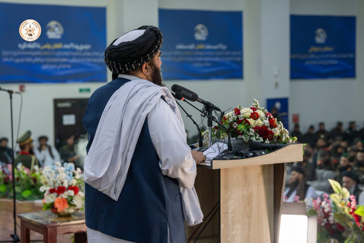 AnasZadra's tweet photo. له انګریزي ښکېلاک څخه د خپلواکۍ بیا اخیستلو ١٠٧مې کلیزې مراسمو کې د بهرنیو چارو وزارت وزیر مولوي امیر خان متقي وینا.

تیره ورځ مو د یوه مخالف خبرې اورېدلې ویل یې په بدخشان کي ټک او ټوک ده دا به ټول افغانستان ته مشکل جوړ کړي،
دوی دي هیڅ وخت دا فکر نه کوي چي خپلو شومو اهدافو ته 
# https://t.co/9HFfySfNKJ