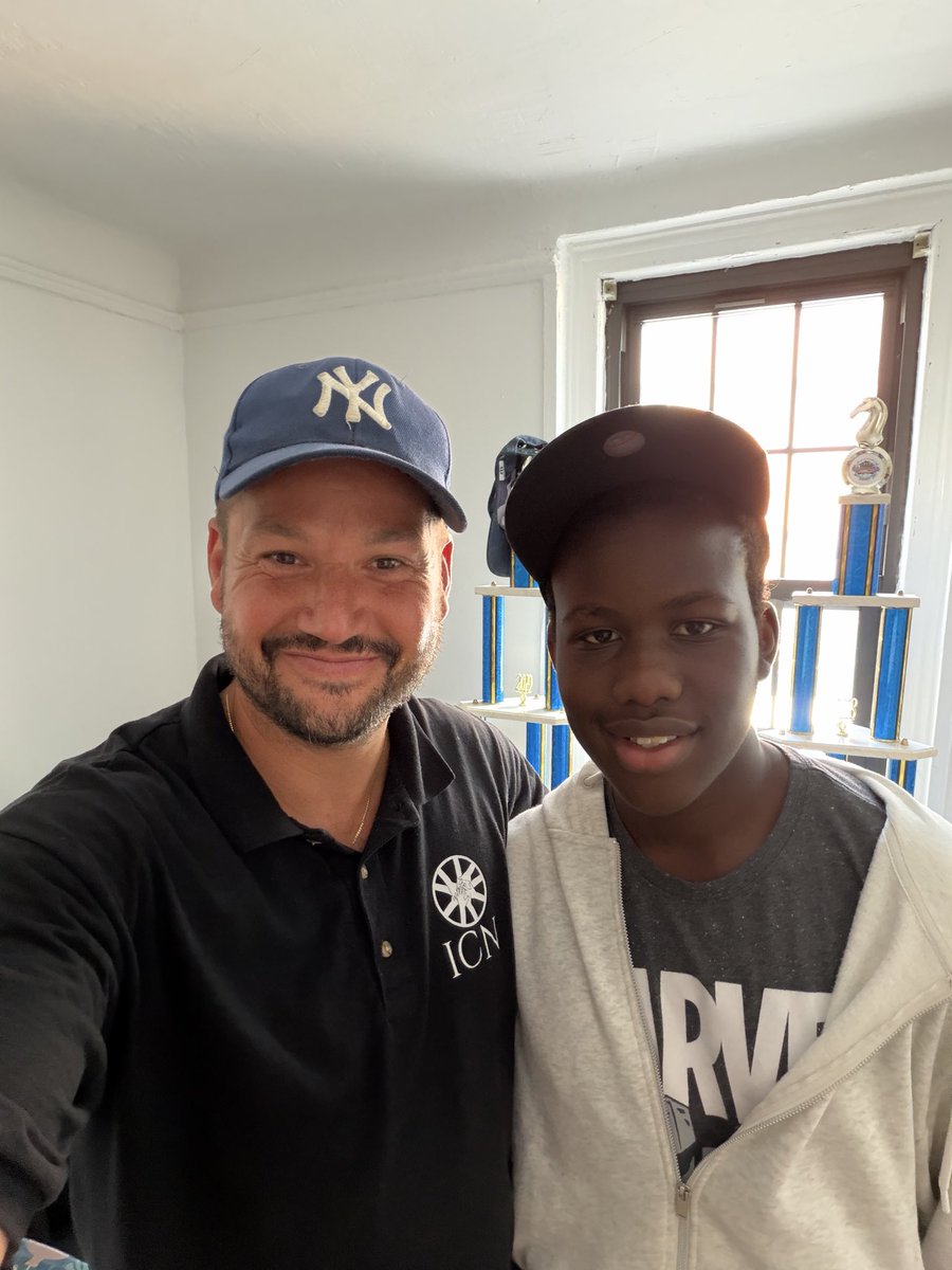 thegiftofchess's tweet photo. Wishing Kyle the best of luck as he heads back to Nairobi Kenya. We look forward to welcoming him back to NYC next summer along with other talented players from across our global @thegiftofchess network. 

Kyle ended with a huge win, beating a US Chess Master on his final day. https://t.co/aKvCJPJ1ar