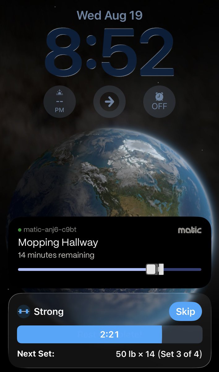 anshuman_builds's tweet photo. These Live Activity monitors bring me joy https://t.co/e4okVVlm5n