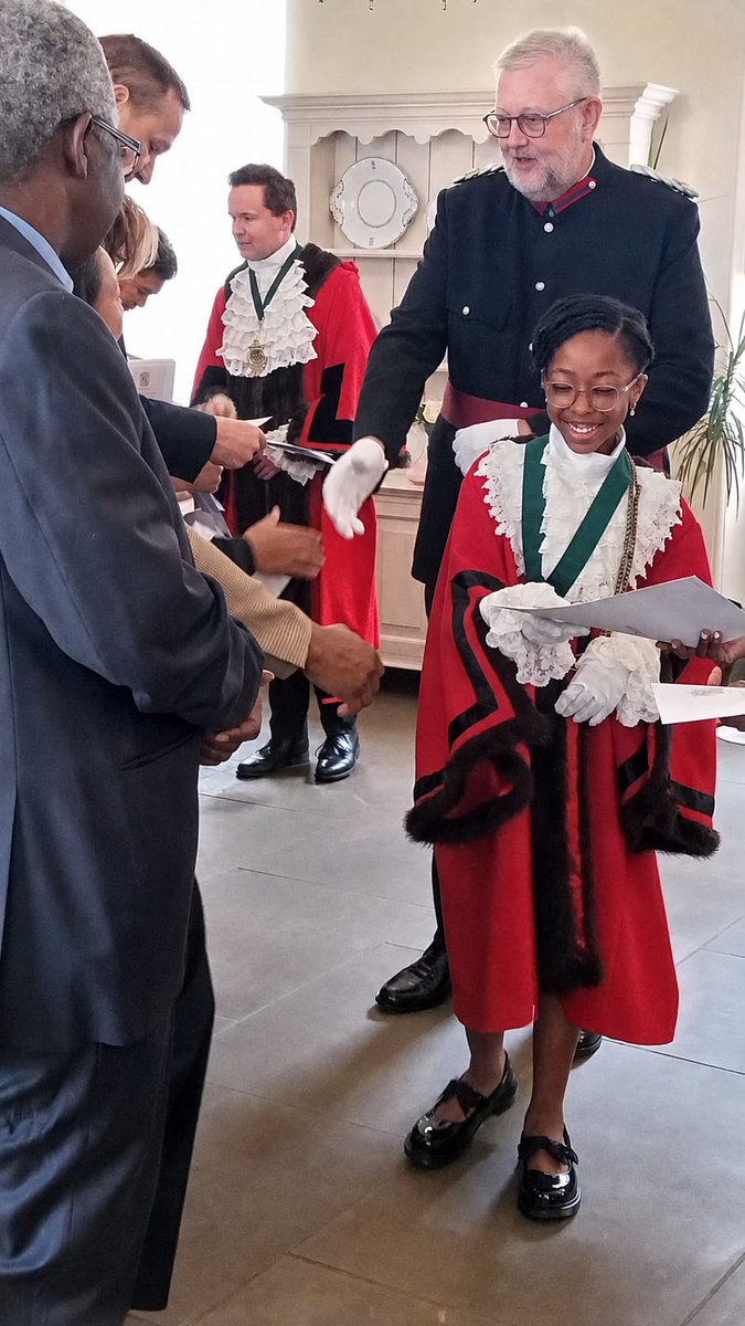 LieutenancySY's tweet photo. Mark Storey DL was delighted to attend the #Doncaster Citizenship Ceremony @MyDoncaster yesterday, welcoming  20 new British citizens and their families, along with Dep Civic Mayor of Doncaster Cllr Nick Allen and Junior Civic Mayor of Doncaster Eliana Urah https://t.co/BkK56FqInN