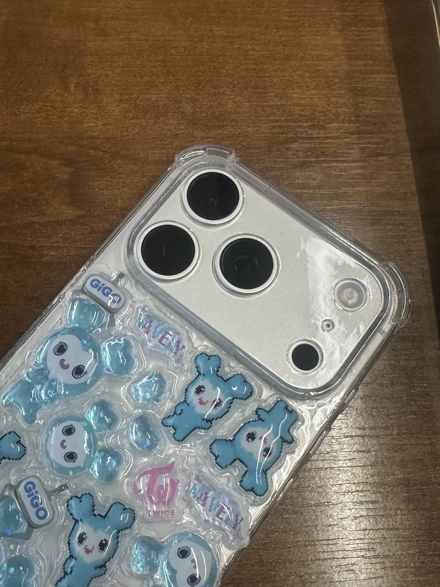 cnt_yd_'s tweet photo. スマホ変えてケースもナブリーうるちゅる埋め尽くし‼️ https://t.co/07owDxT2Xs