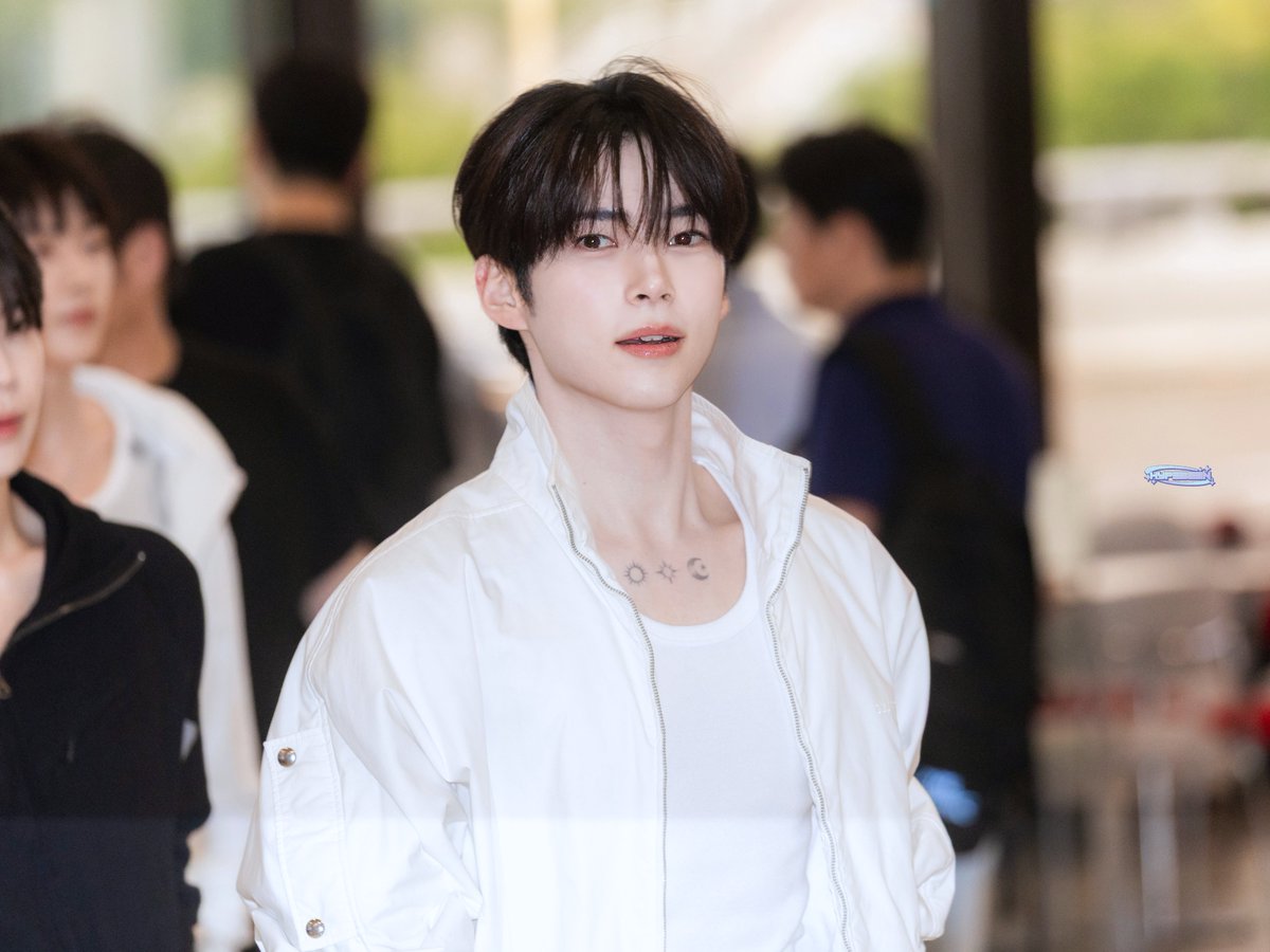 hype_been__'s tweet photo. 260819 GMP 출국
그냥너무잘생겨서할말이❌️❌️❌️❌️❌️

#제로베이스원 #ZEROBASEONE #ZB1 
#성한빈 #SUNGHANBIN #ソンハンビン #成韩彬 https://t.co/98wToGNWYV