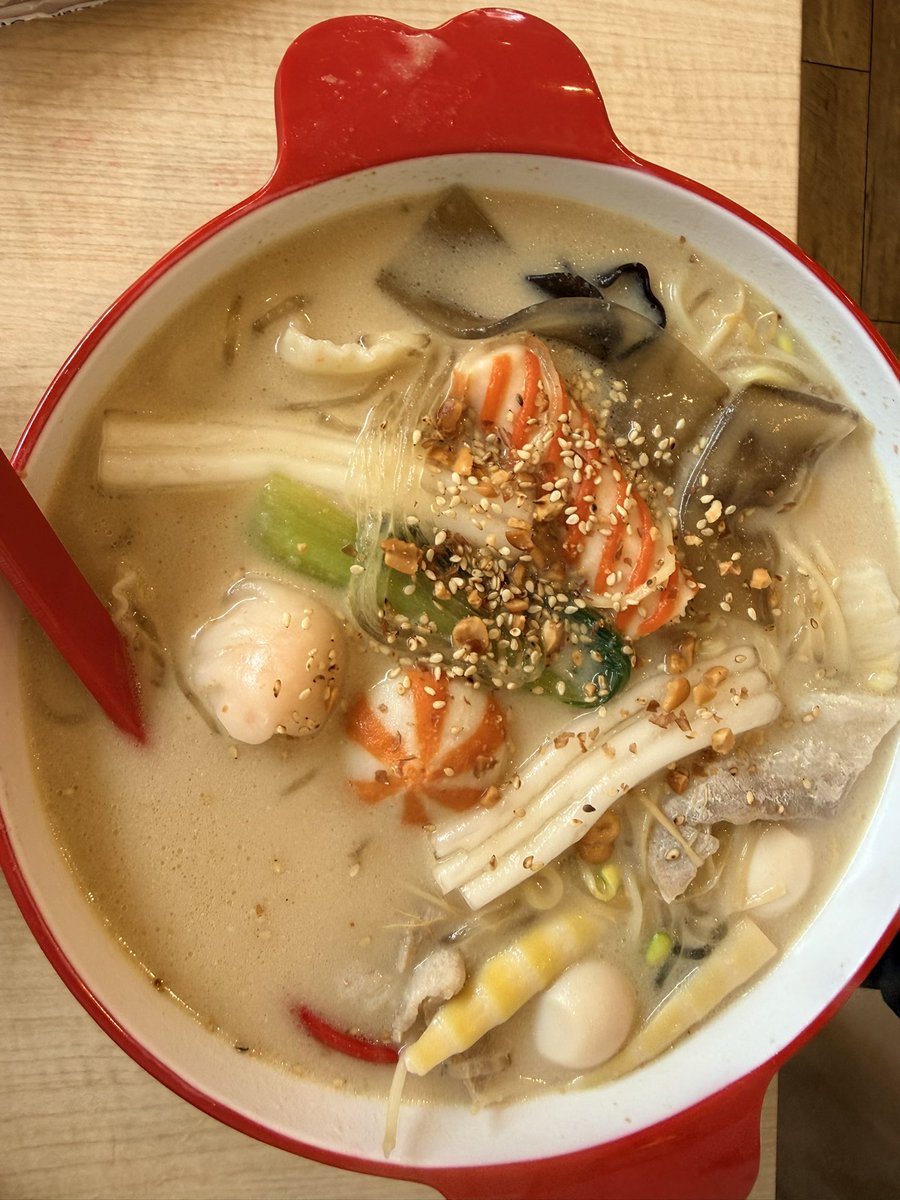 kepuchan's tweet photo. 辛いのマジ無理ぽなので、辛さゼロの初麻辣湯 https://t.co/6VGq6kLSL2