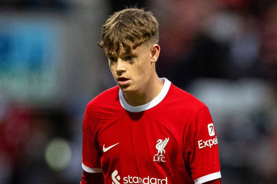 AnfieldSector's tweet photo. [🟢] INFO: James McConnell’s loan move to Preston has been kiboshed – for now at least – by Liverpool in the last days despite regular game-time being promised. 

He was told by Iraola he is part of his plans after impressing in training and there will be minutes for him in the first team this year.

McConnell also had a meeting with Richard Hughes, who stressed there is no official pecking order in the midfield so both Nyoni and McConnell can push for minutes. 🏴󠁧󠁢󠁥󠁮󠁧󠁿🔴

[@LewisSteele_] #Transfers