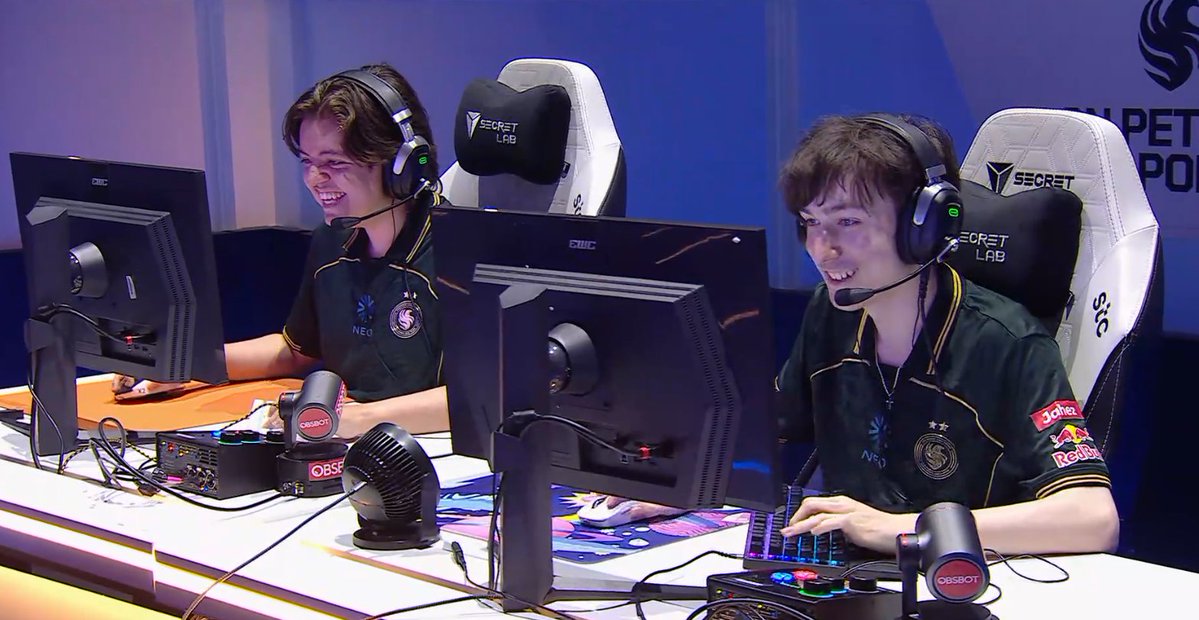 Merytz's tweet photo. All smiles after back to back wins on two different maps

You just love to see it https://t.co/EM4mqUGsMp